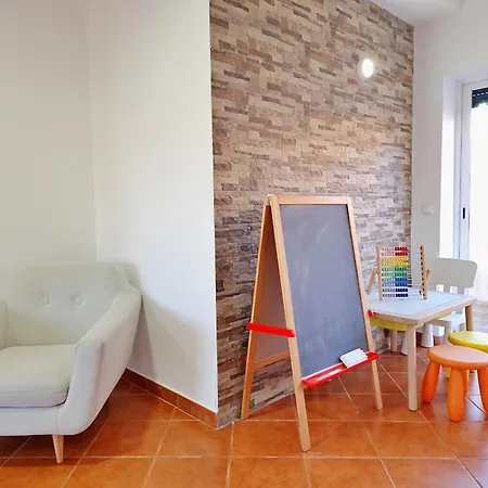 Mbird Rosario Lay-z Family House
