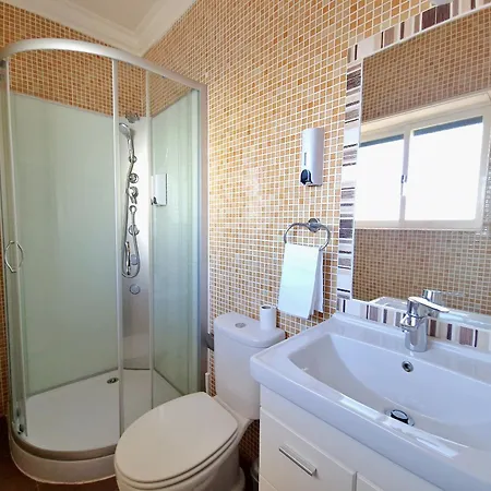 بيت للعطل Mbird Rosario Lay-z Family House *