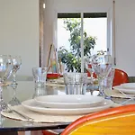Σπίτι διακοπών Mbird Rosario Lay-z Family House *