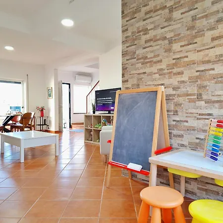 Mbird Rosario Family House Cascais