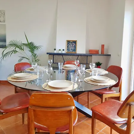 Prázdninový dům Mbird Rosario Lay-z Family House