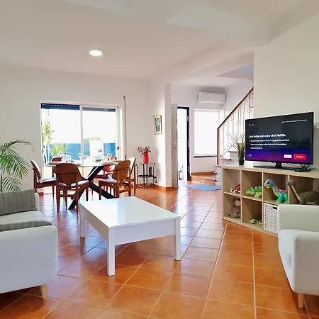 Mbird Rosario Family House Vakantiehuis