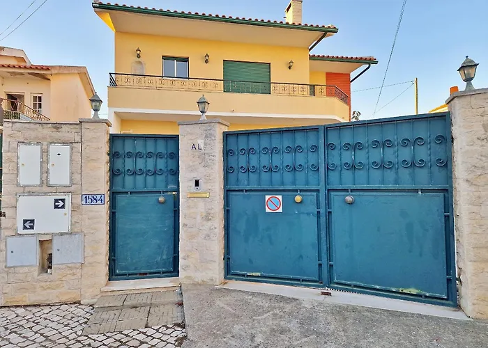 Mbird Rosario Lay-z Family House Cascais