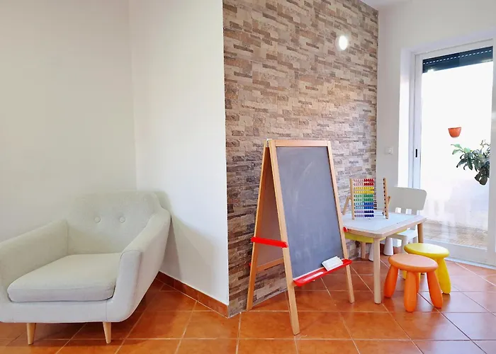 Mbird Rosario Lay-z Family House