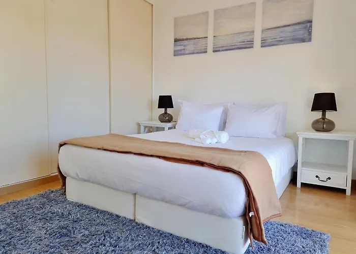 Dom wakacyjny Mbird Rosario Lay-z Family House Віавіа